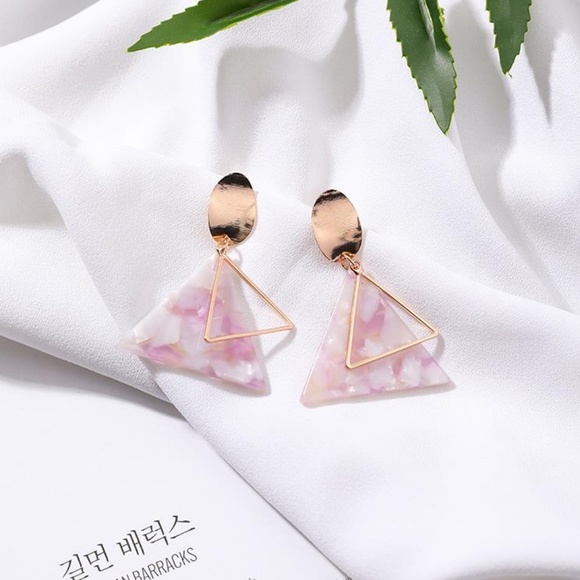 ❤️️NEW UNIQUE Cute Triangle Handmade Earrings W5 - Picture 2 of 3